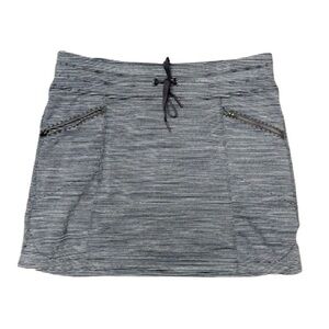 Athleta Black & White Striped Skort-Size Small 
Great Pre-Owned Condition